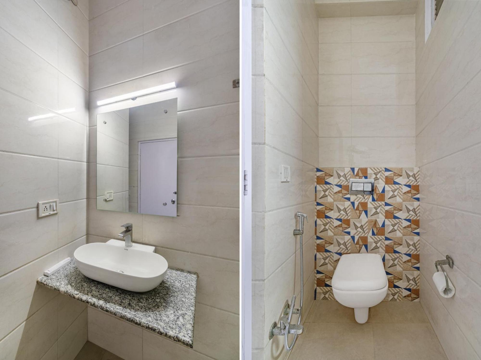 Hotel South Indian Делхи Екстериор снимка